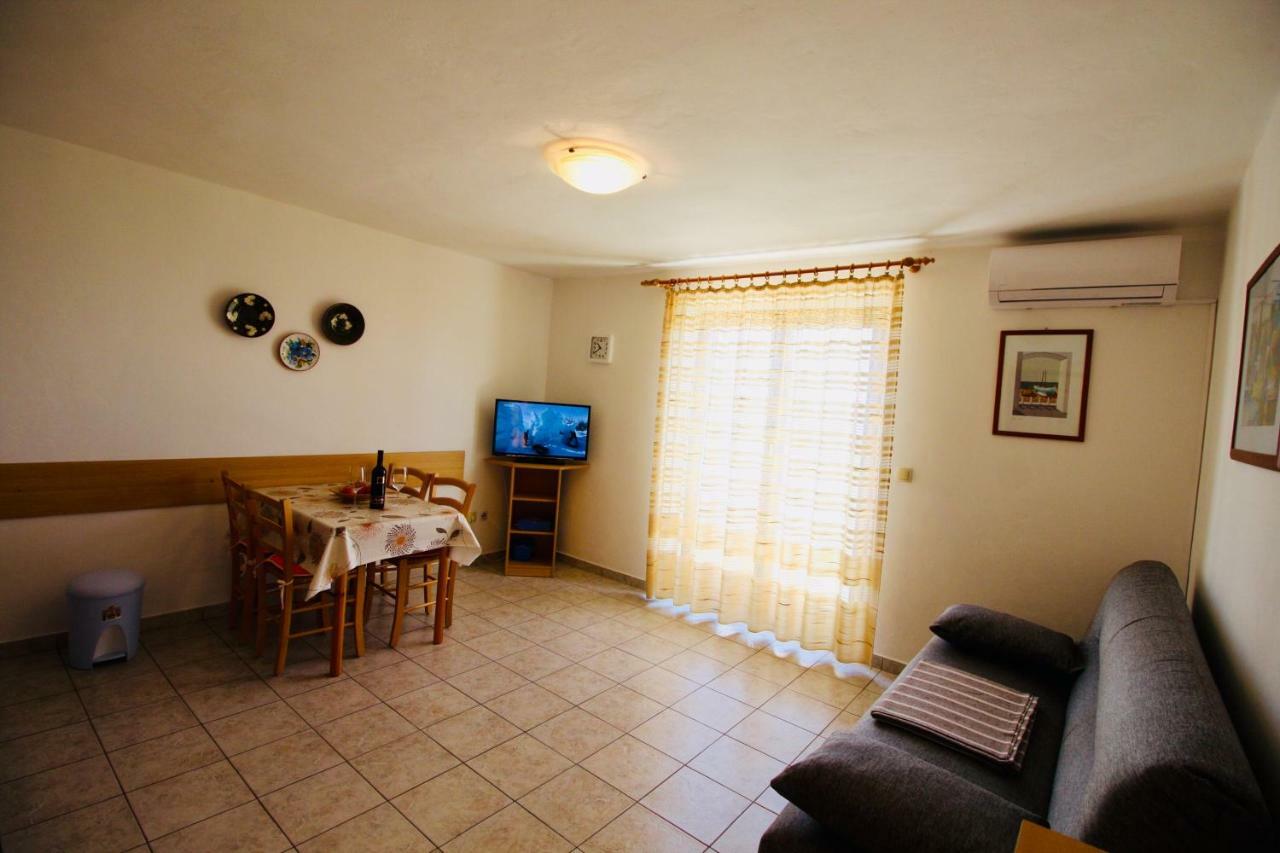 Charming Apartments Vesna Ravni Labin  Zewnętrze zdjęcie
